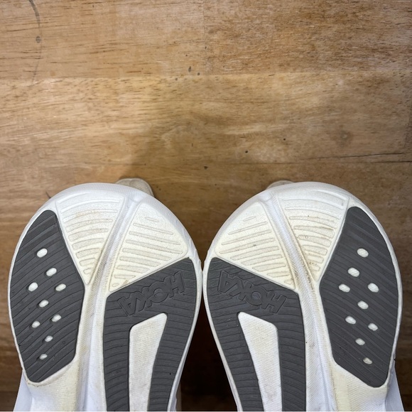 Hoka One One Mach 6 Womens Sz 8 Wide Running Shoes Sneakers Eggnog Vanilla - Picture 9 of 12